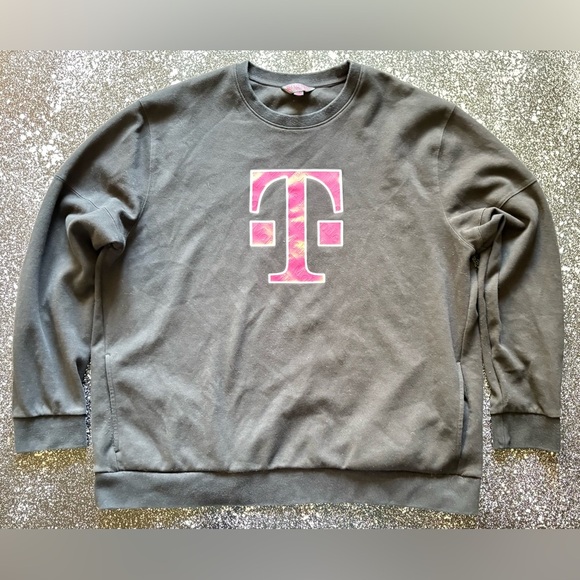 T Mobile Employee Pullover Side Pocket Crewneck Size 2XL Black / Pink - Picture 1 of 5